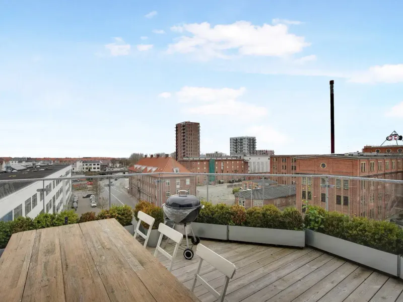 Strandvejen, Aalborg - Moderne penthouselejlighed med tagterrasser i A...