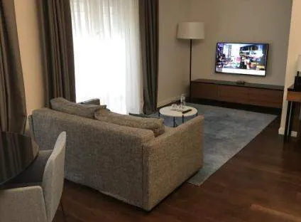 New one bedroom apartmnet and furnished